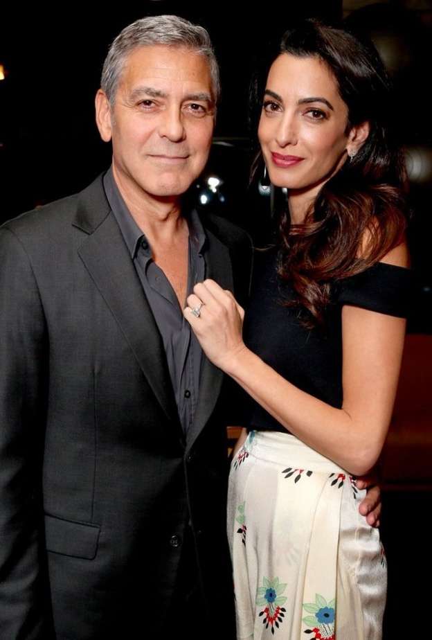 أمل كلوني ‏Amal Clooney‏ تختار بناطيل ذات الخصر العالي