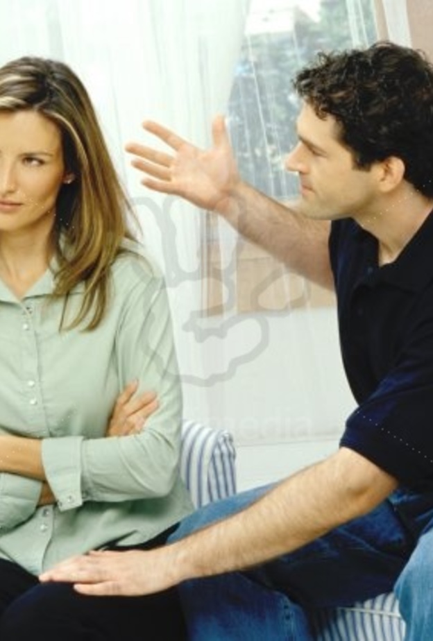 لماذا لا تنسى المرأة ما حدث من الرجل أثناء الشجار