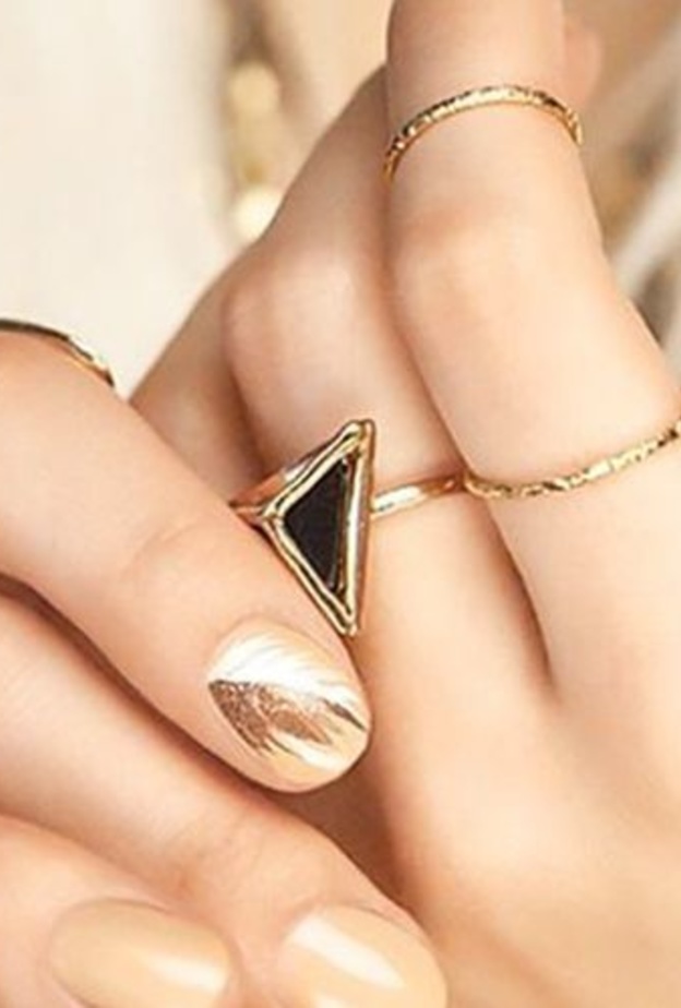 نصائح لمنع حساسية الخواتم و الحلقان 