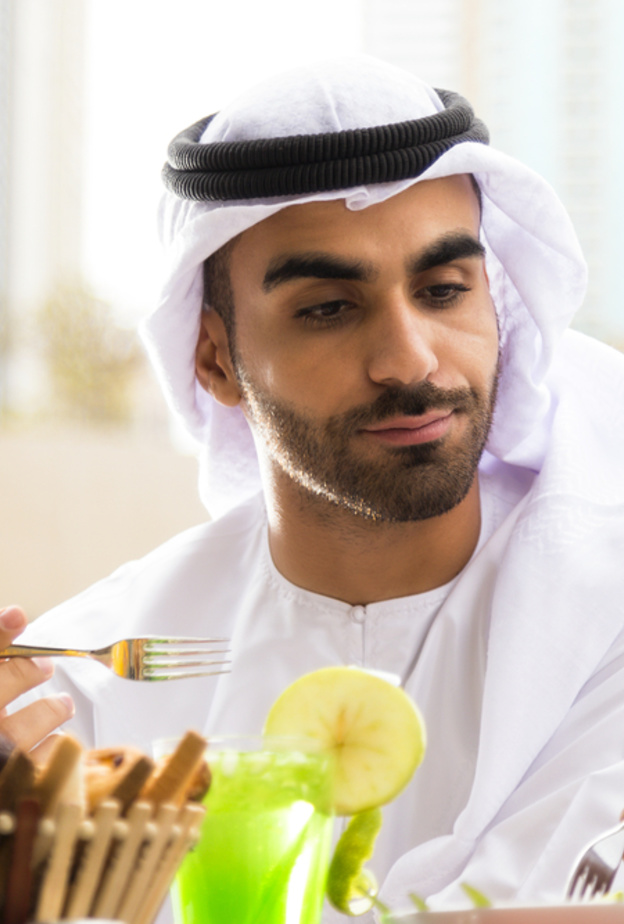 ماذا لو أكل الصائم قبل المغرب أو بعد الفجر؟