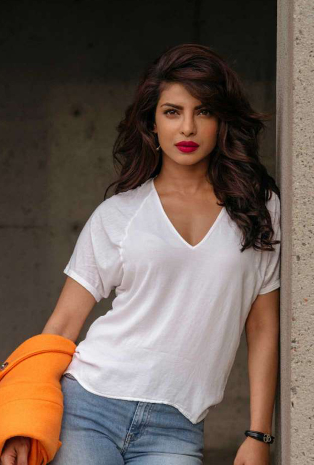 رسالة مؤثرة من بريانكا تشوبرا بسبب الحظر الأمريكي