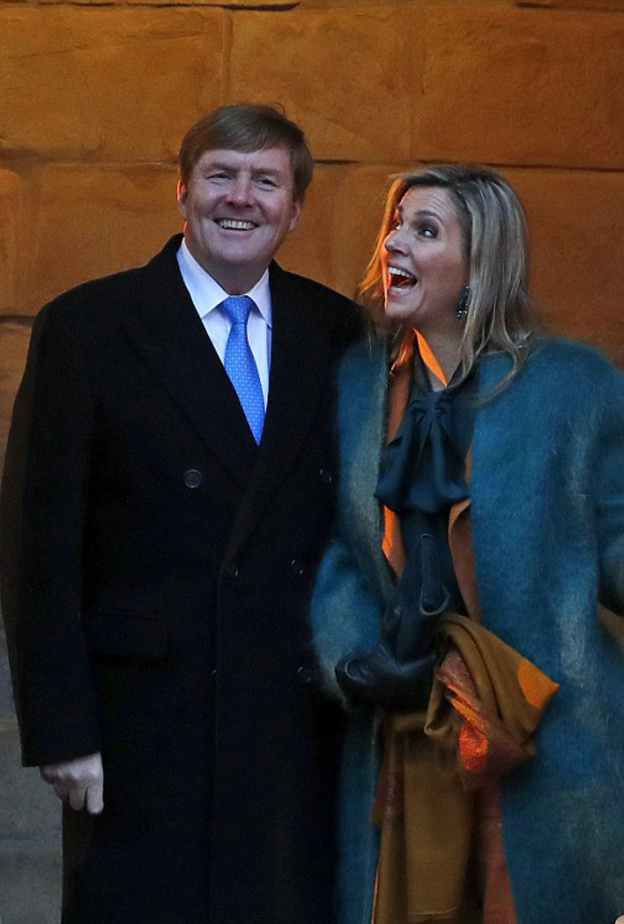 الملكة ماكسيما والملك فيليم ألكسندر يزوران قلعة فارتبورغ الألمانية