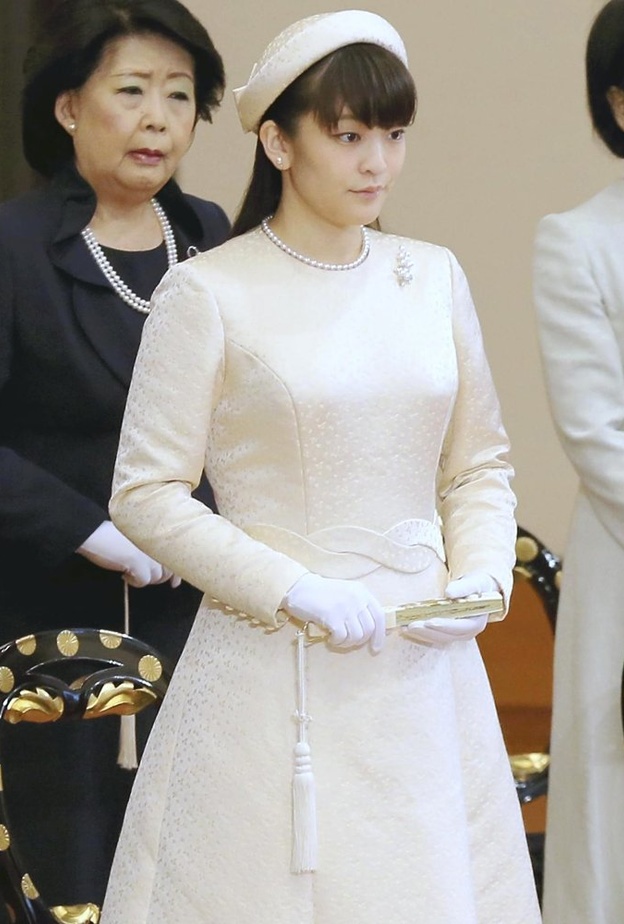 الطقس السيئ يؤجل خطوبة الأميرة ماكو