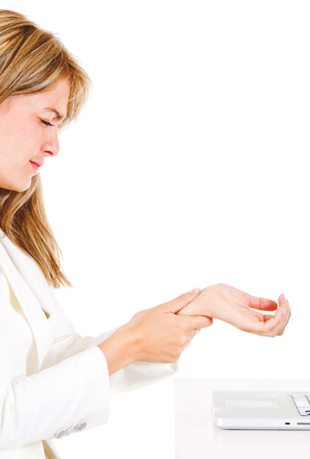 متلازمة النفق الرسغي سببها الأجهزة الذكية