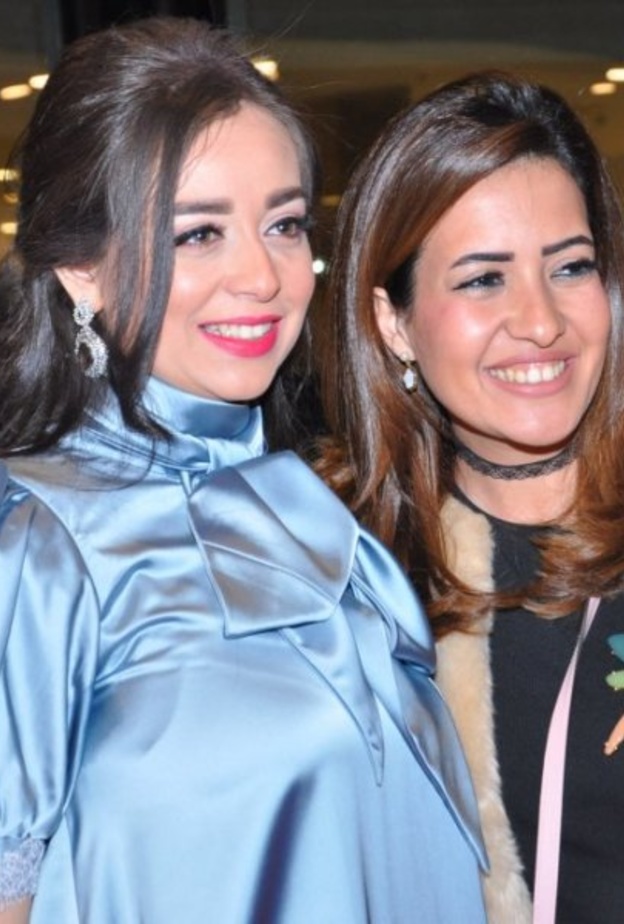 هبة مجدي في اطلالة حديثة