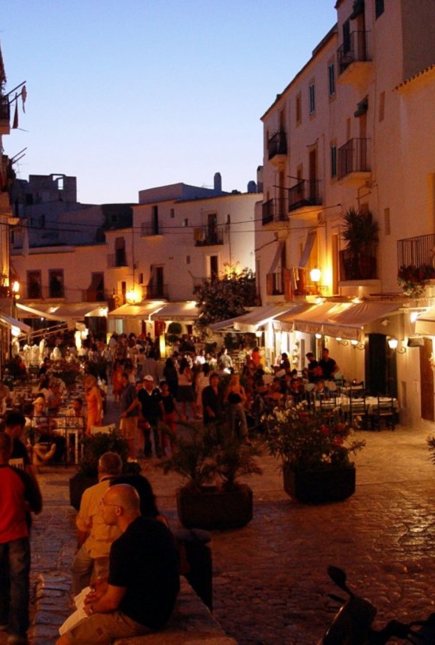 قصر اشبيلية من الداخل