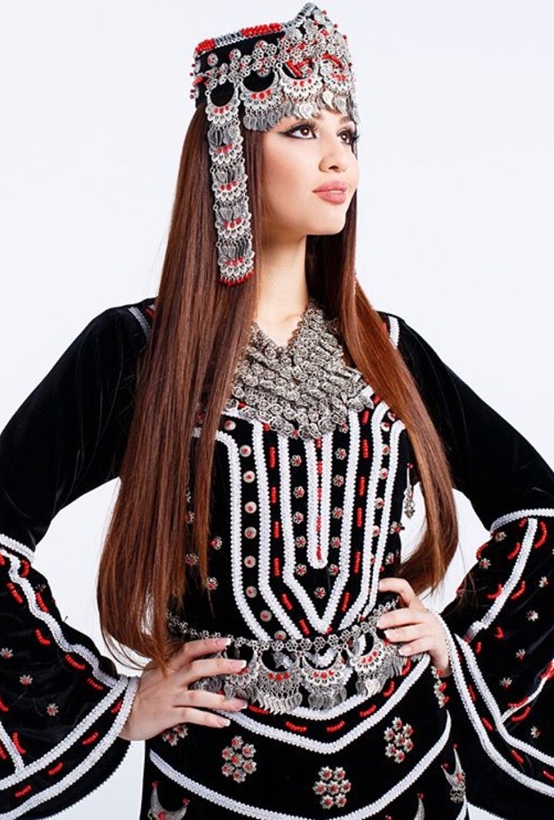 مريم ناظم تلفت أنظار الجميع