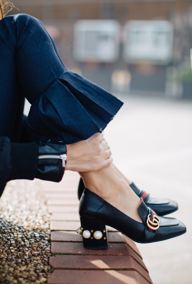 أحذية مزينة باللؤلؤ مناسبة لاطلالات العيد من شانيل Chanel