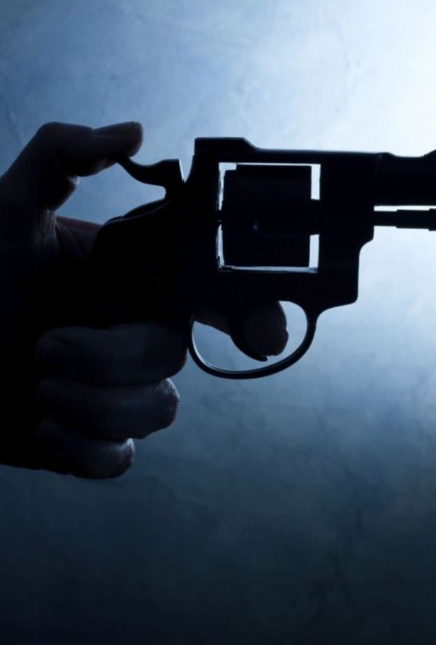 سطو مسلح على بنك في السعودية يثير الجدل