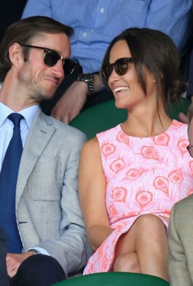 بيبا مع خطيبها جيمس ماثيو