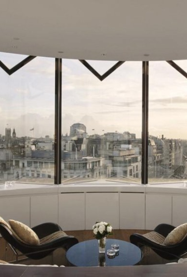 غرفة معيشة ساحرة في مي لندن