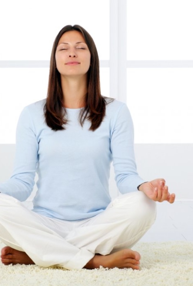 ممارسة اليوغا و التنفس بعمق يقوي الرئتين