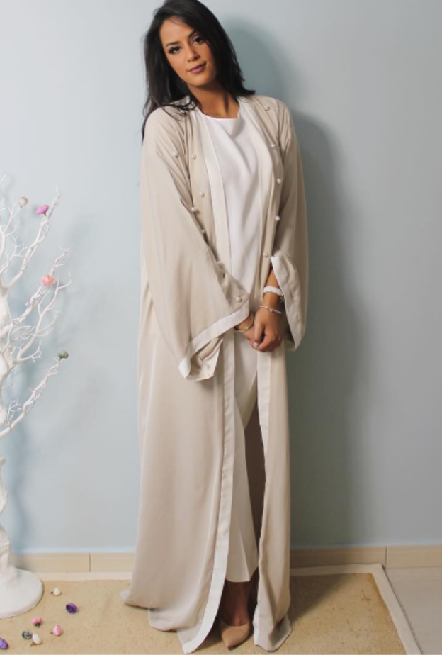 عباية مميزة من أحلام فاشن