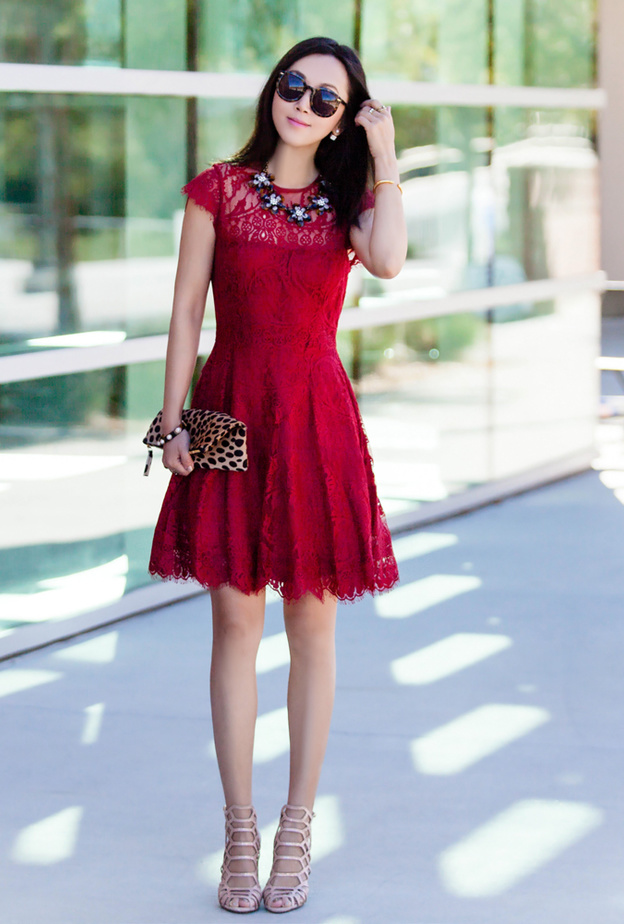 Valentino فستان دانتيل ملون من