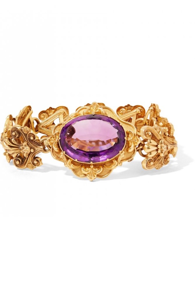 سوار من الذهب ١٨ قيراط مع حجر كريم باللون البنفسجي من Fred Leighton