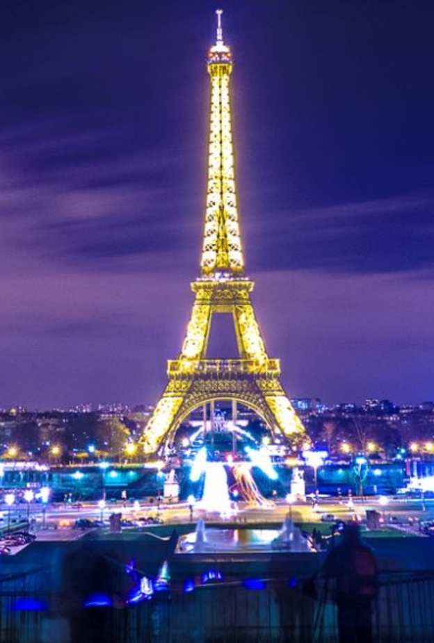 من ديزني لاند باريس