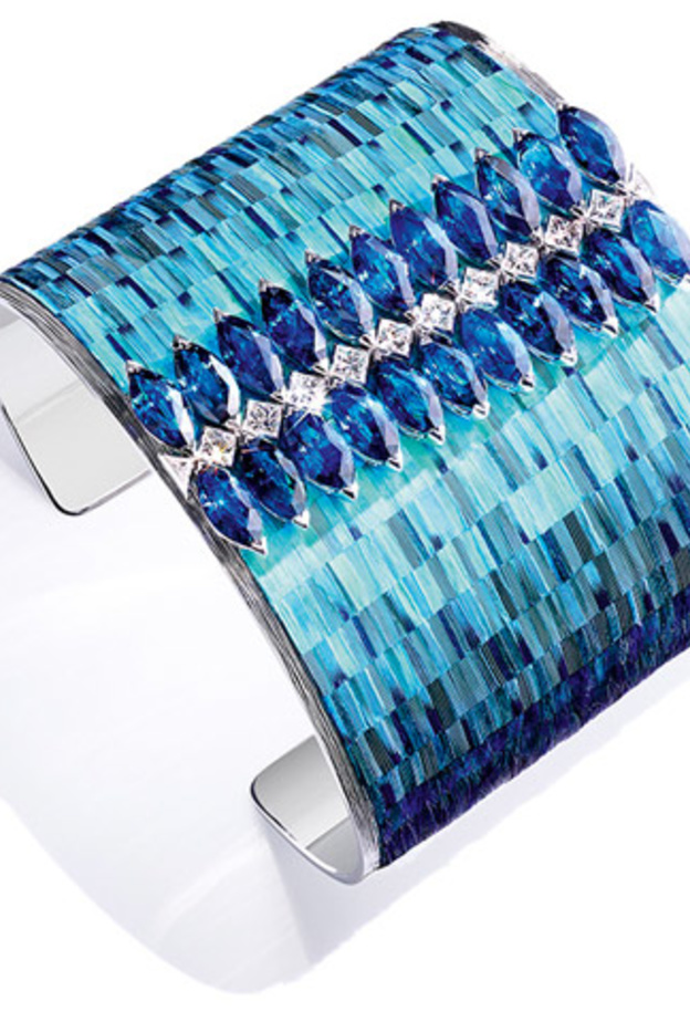 اسوارة من بياجيه