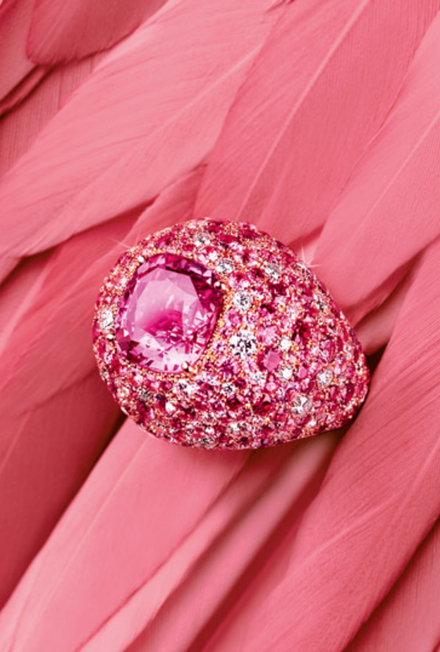 خاتم من بياجيه