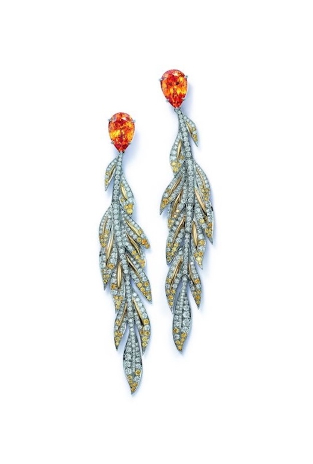 أقراط من فيرناندو جورج.