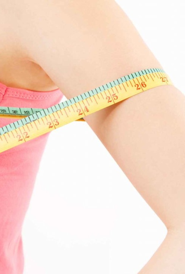 ملعقة من خل التفاح مع كوب من الماء قبل الأكل تساهم في تخسيس الذراعين