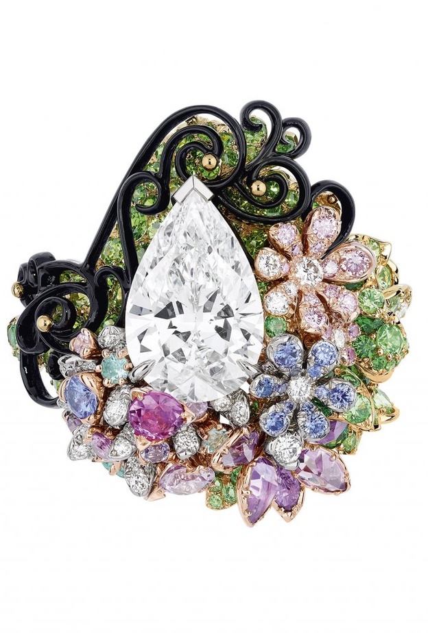 خاتم من ديور