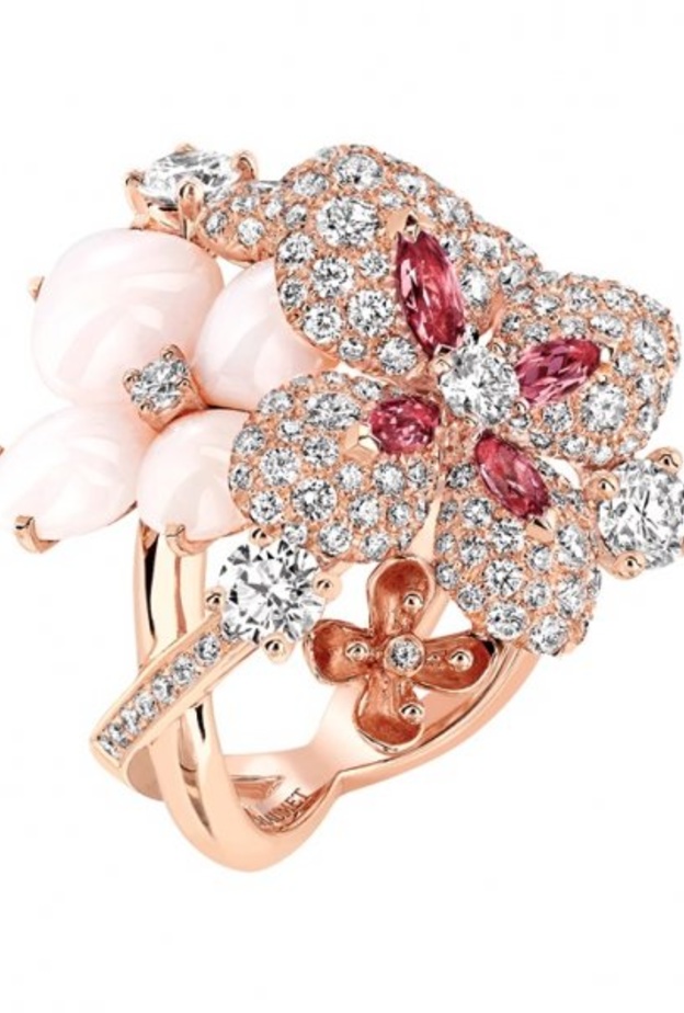 خاتم من شوميه من الذهب والاوبال الوردي