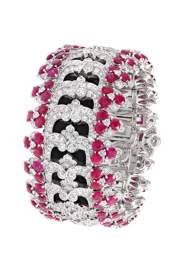 اسوارة من ديور