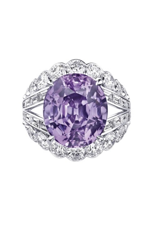 خاتم من لويس فويتون