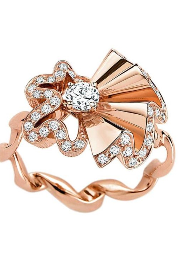 خاتم من van & cleef