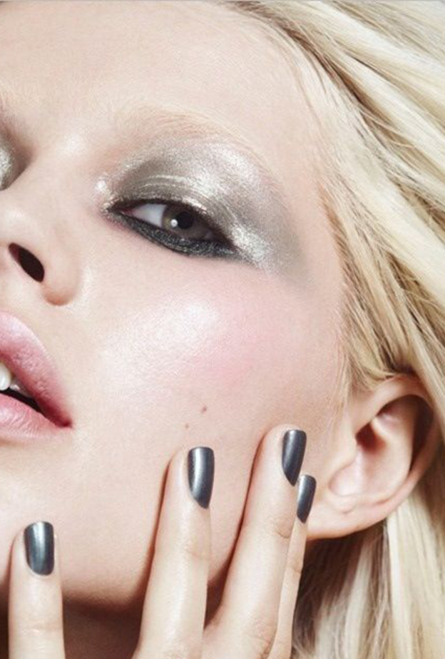 مكياج ميتاليك ومشرق لعروس عيد الاضحى.