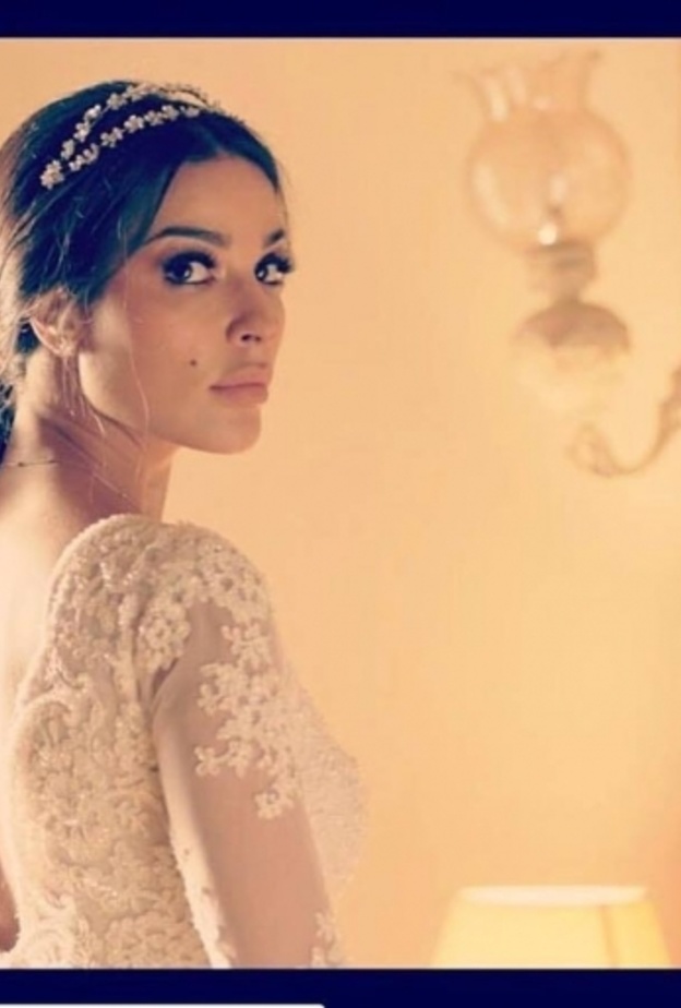 نادين نجيم في مسلسل الهيبة ترتدي الابيض وتتميز باطلالة انثوية