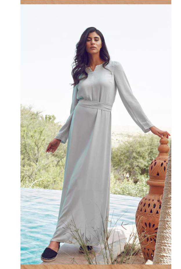 اطلالة راقية بلمسات شرقية لشهر رمضان الكريم