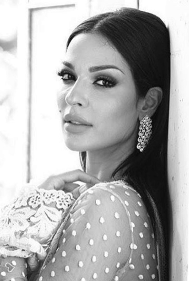 نادين نجيم ترتدي أقراط الماس من مجوهرات كريكور