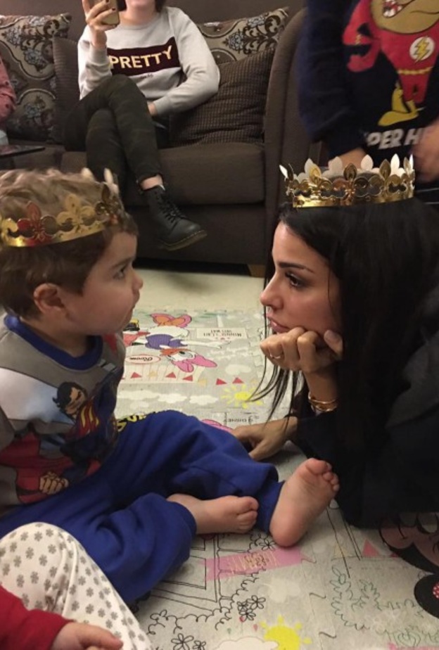 نادين نجيم وطفلها