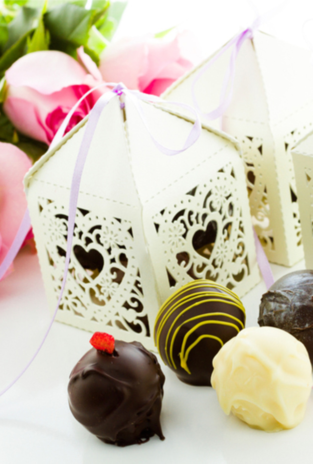 تتنوع نكهات الشوكولا بين الابيض والمر والحلو