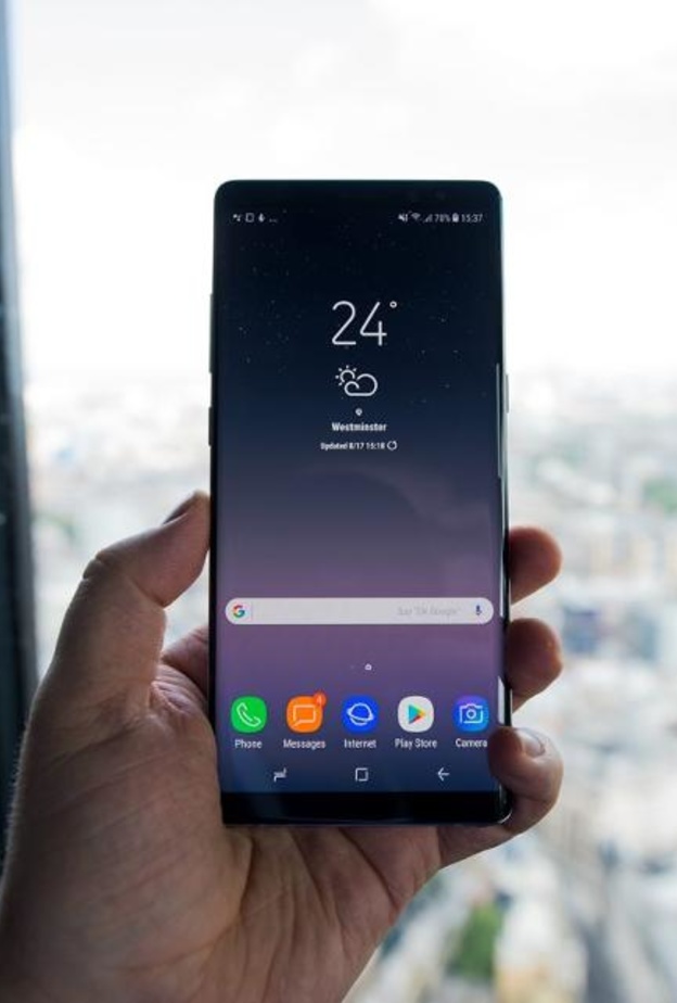نوت 8 يعمل بنظام أندرويد نوغا