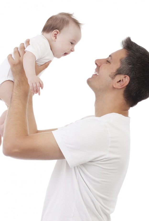 مخاطر هز الطفل الرضيع آخرها قد يودي بحياته