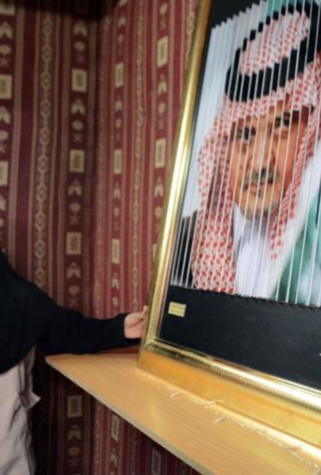 التشكيلية هند الخميس و موهبة الابداع في الفن التشكيلي