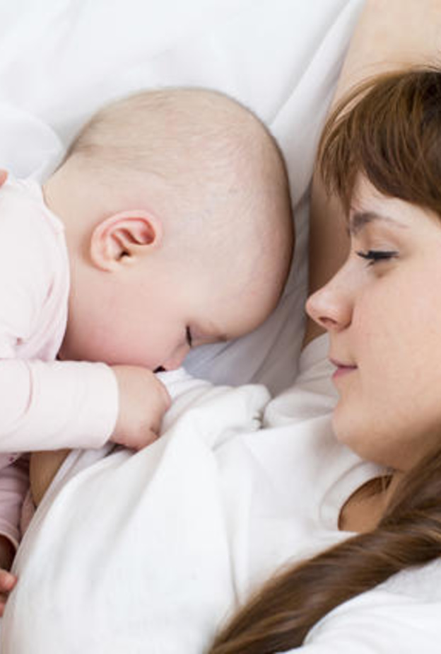 ما هي اهم مشاكل الرضاعة الطبيعية التي تواجه الام والطفل 