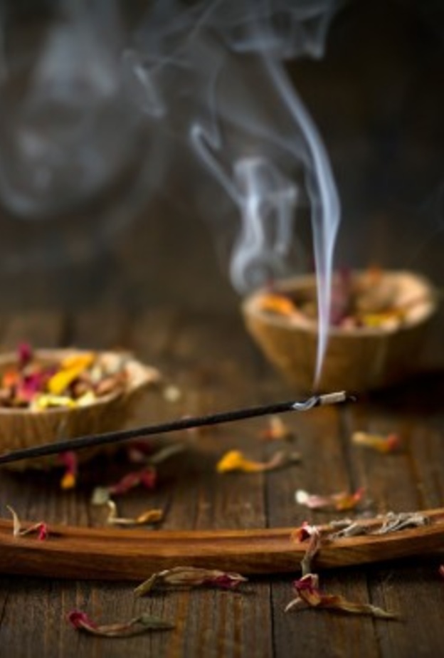 فوائد و اضرار البخور