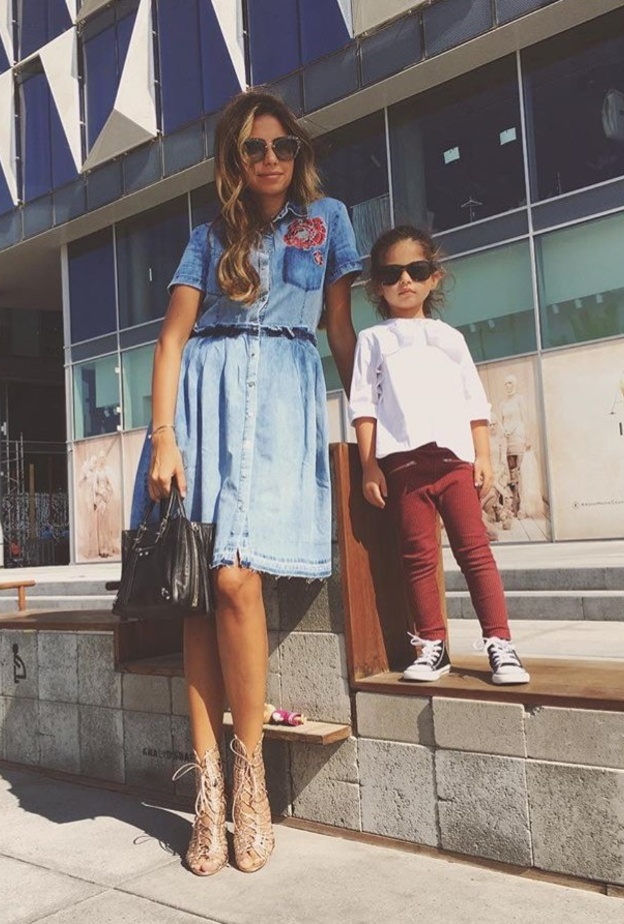 سارة وأبنتها ملك بأناقة دائمة 