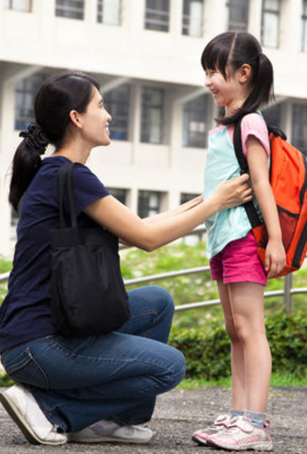 من واجب الام التعرف على مشاكل الطفل المدرسية