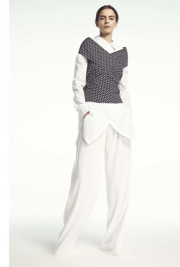 بناطيل واسعة لموضة ما قبل الخريف من دار كريستيان ديور Christian Dior