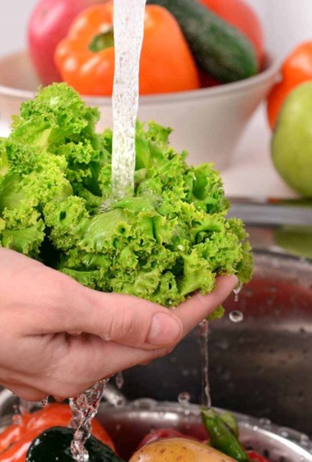 الخضر والفاكهة تقلص احتمالات الإصابة بالانسداد الرئوي