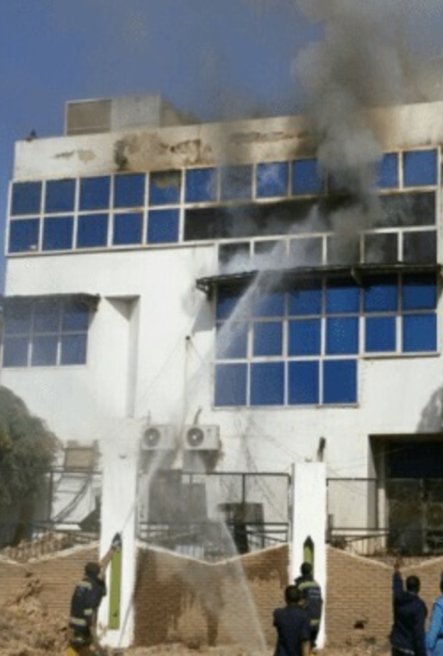 عدم وجود أجهزة إطفاء تسبب في انتشار الحريق في مبنى قناة النيل الأزرق