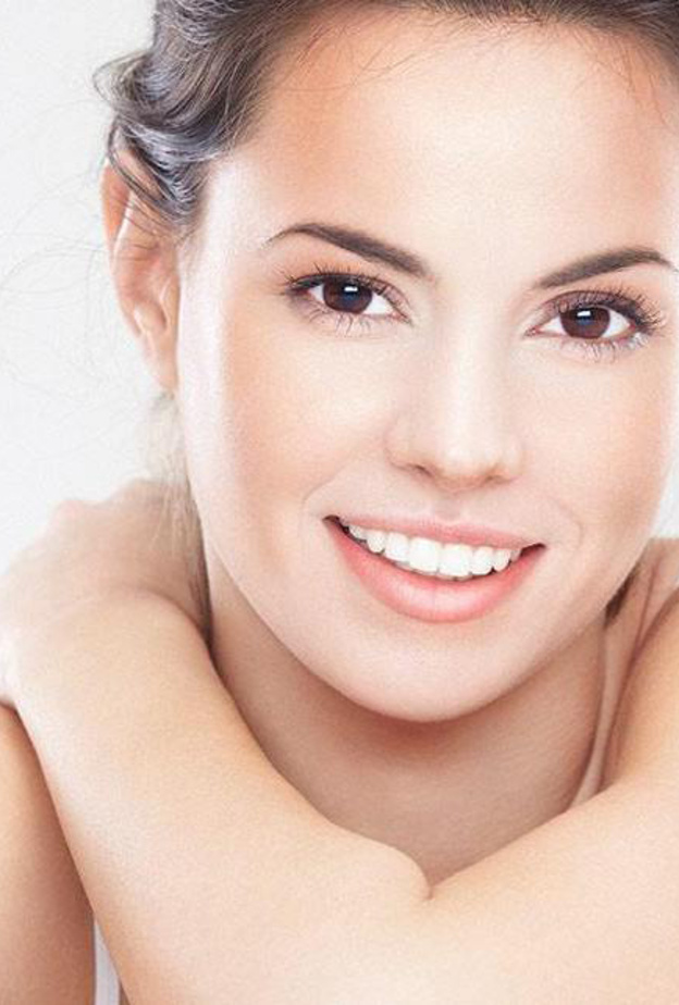 لا تهملي تقشير ظهرك أبداً