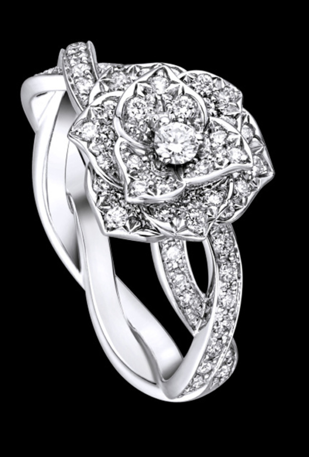 خاتم من الالماس والبلاتين