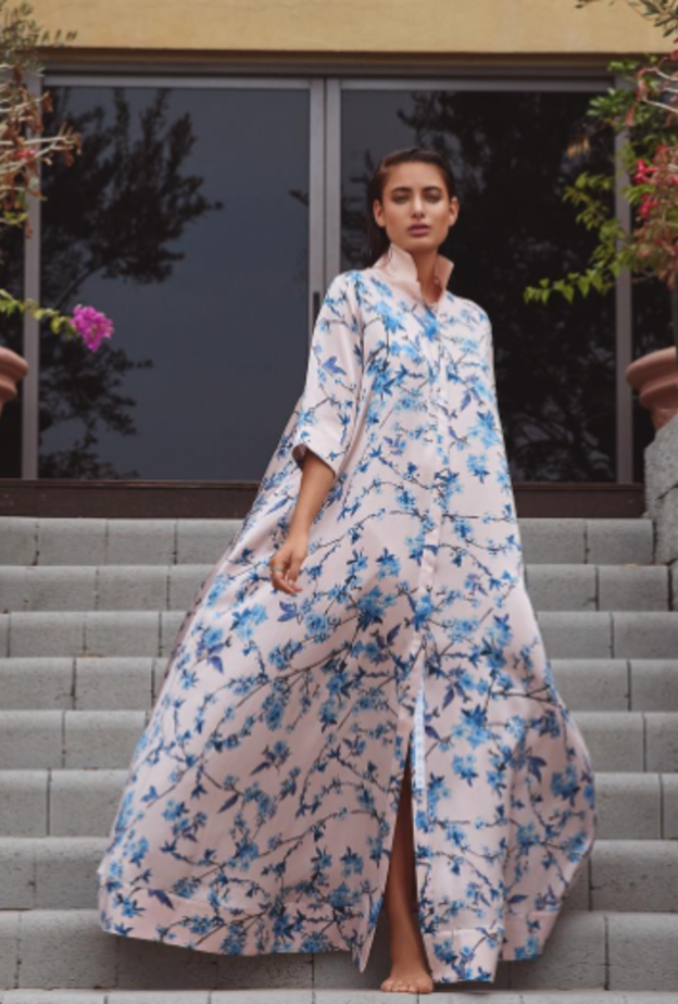 لن تجدي الرّقيّ والاناقة التي تشعّ في تصاميم نعيمة الشهيل في أي تصاميم أخرى