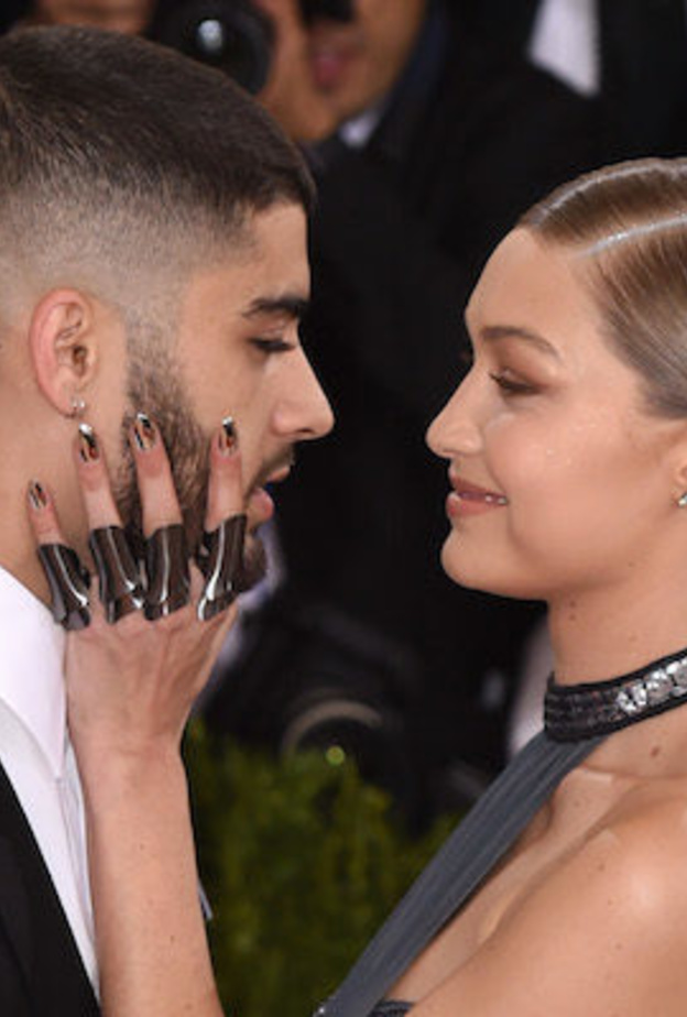 جيجي وزين مالك الحب بينهما في إزدياد