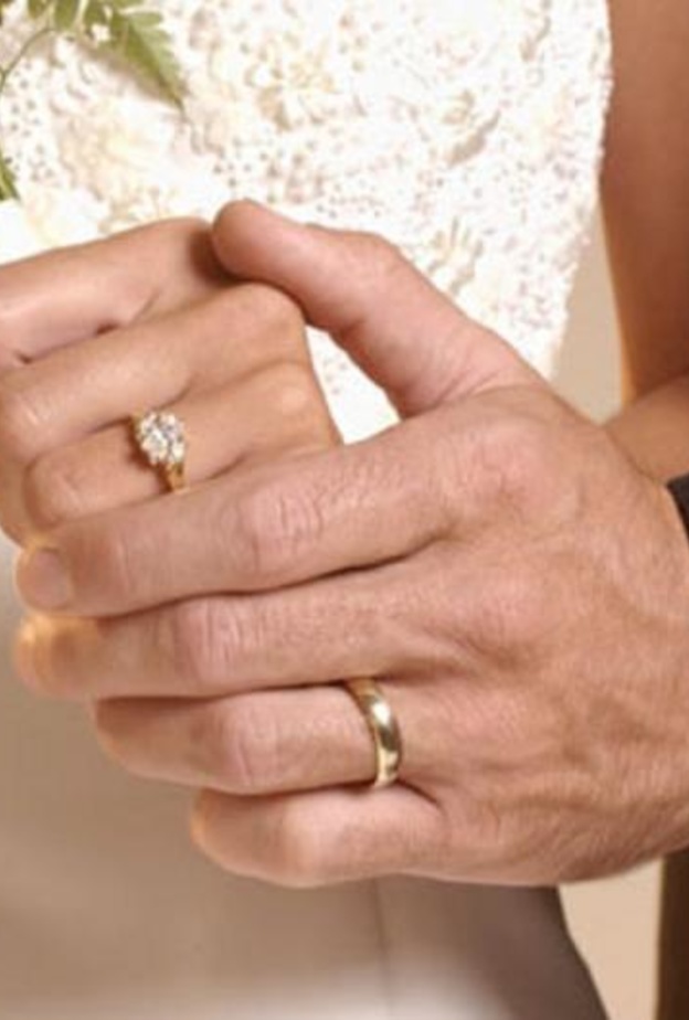 ايجابيات وسلبيات الزواج المبكر